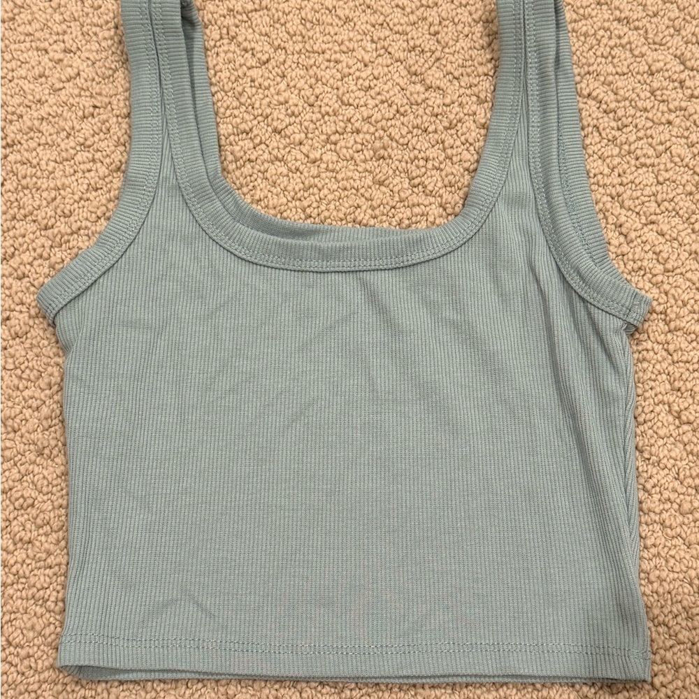 SHEIN Ribbed Crop Top - Picture 2 of 2